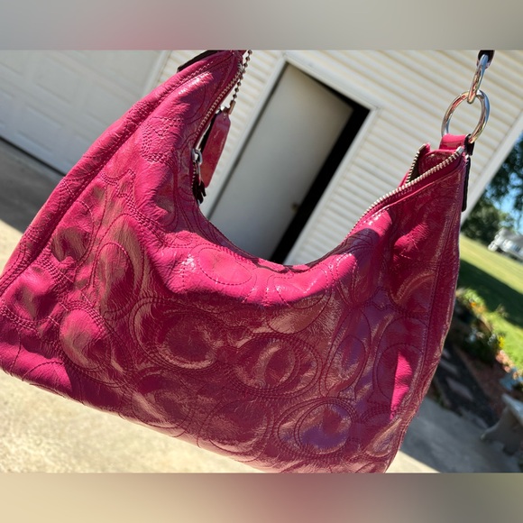 Pink patent leather coach bag - Picture 2 of 7